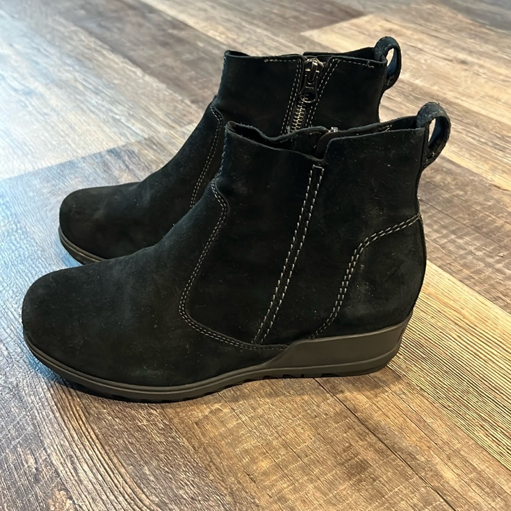 Sorel, black Evie Bootie, women’s size 8